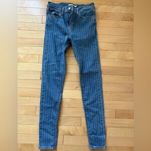 Levi's High Rise Blue Jeans
